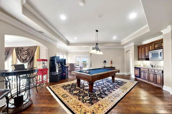 Rolling Meadows Estate